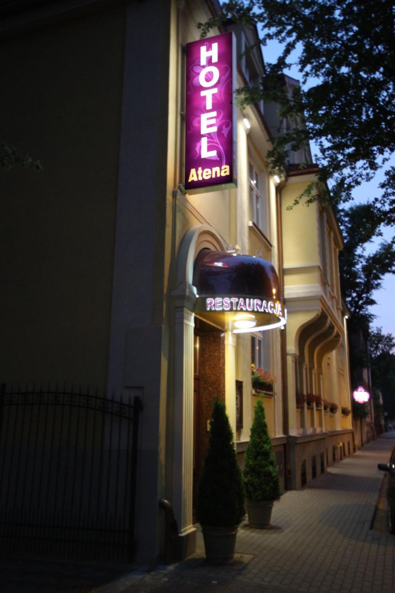 Hotel Atena สวูพสค์ ภายนอก รูปภาพ