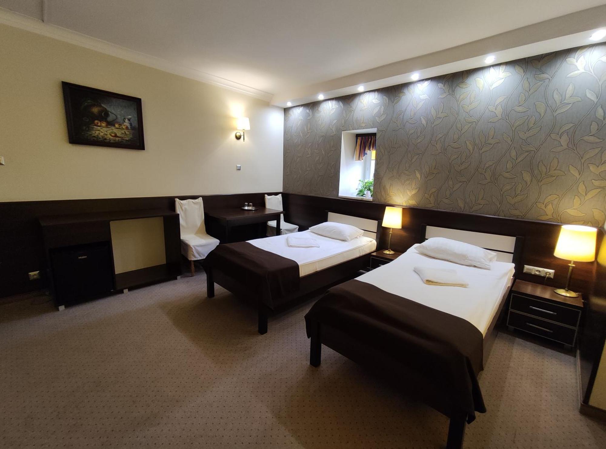 Hotel Atena สวูพสค์ ภายนอก รูปภาพ