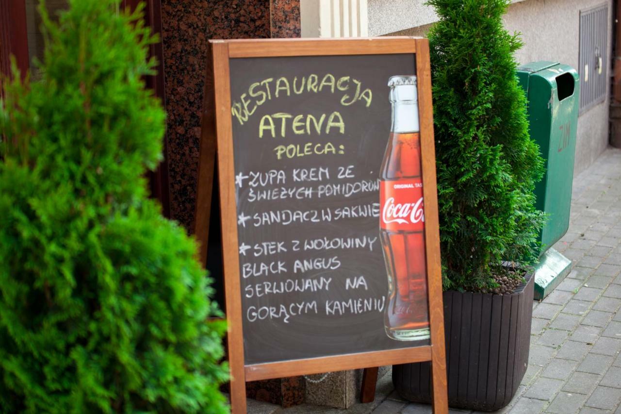Hotel Atena สวูพสค์ ภายนอก รูปภาพ